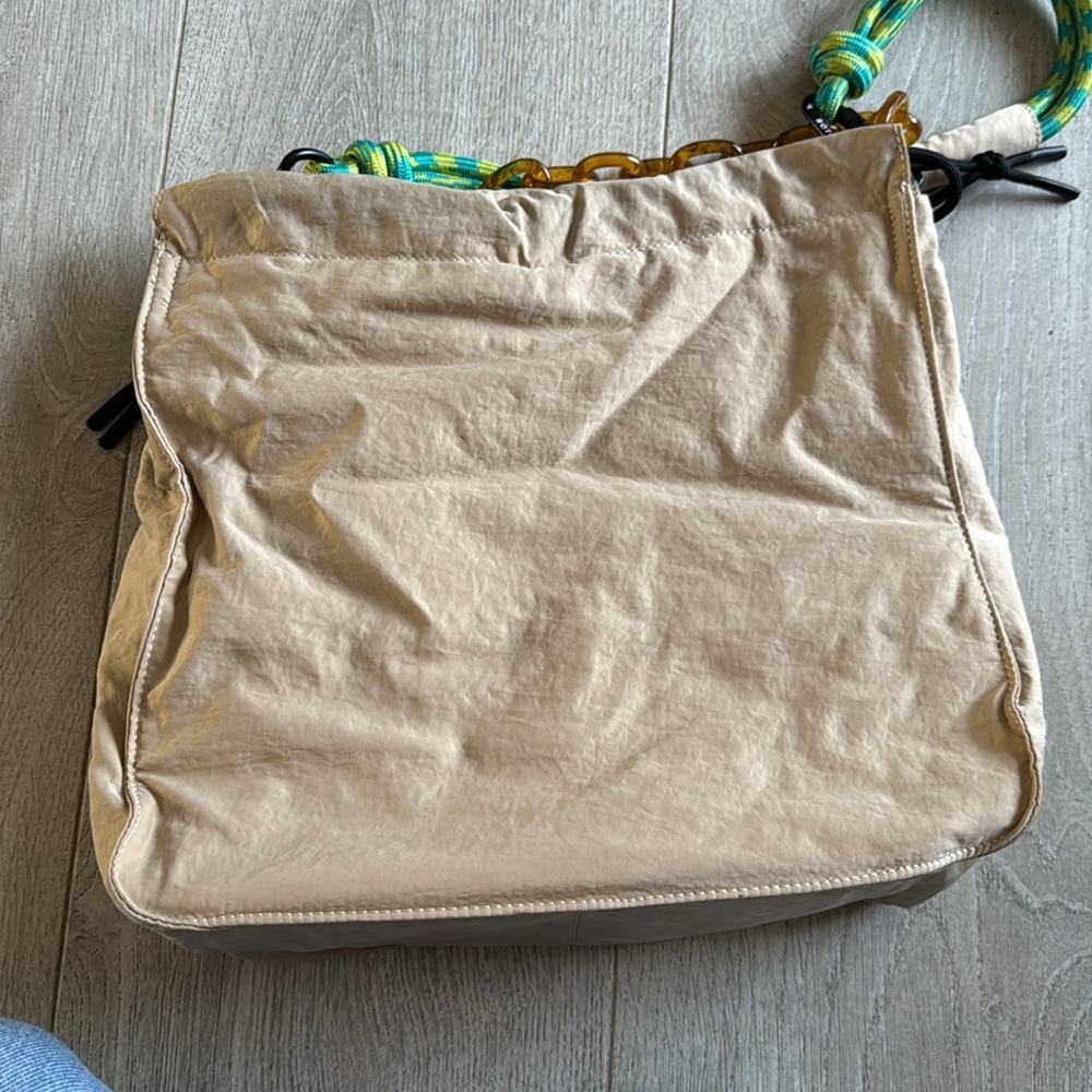 ROTUNDA Beige Canvas Tote with Green Rope Handle - Picture 6 of 7